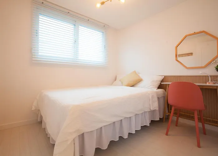 Station Joey N Ray House Apartment