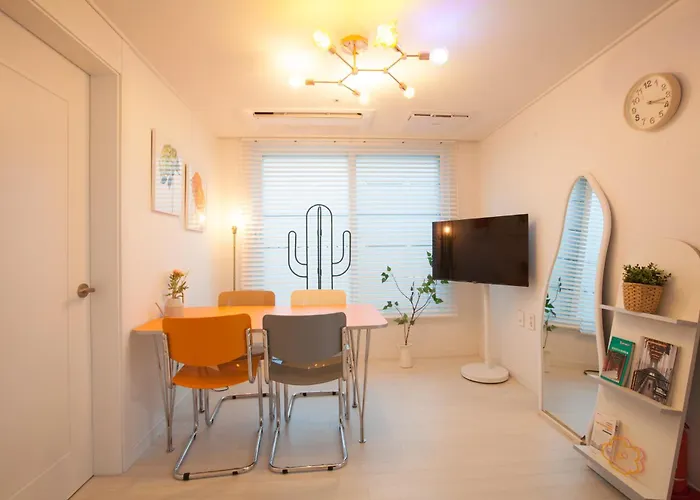 Station Joey N Ray House Seoul