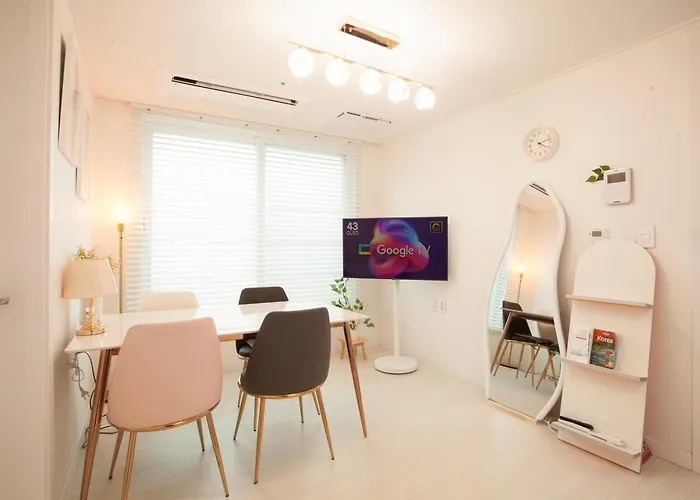 Station Joey N Ray House Apartment *