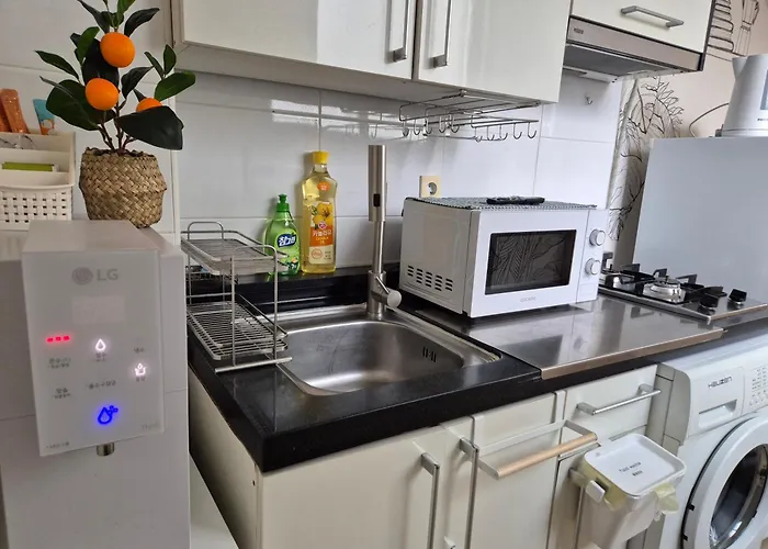 Apartment Station Joey N Ray House Seoul